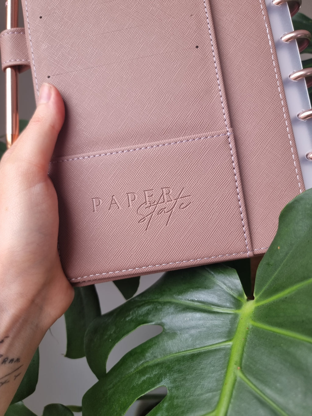 SECONDS Taupe clip-on cover